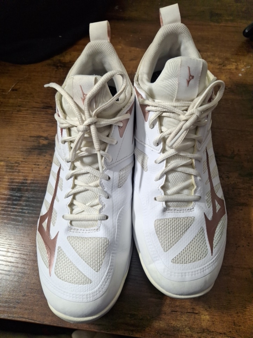 Mizuno Volleyball Shoes in White and Rose Gold - Picture 2 of 10